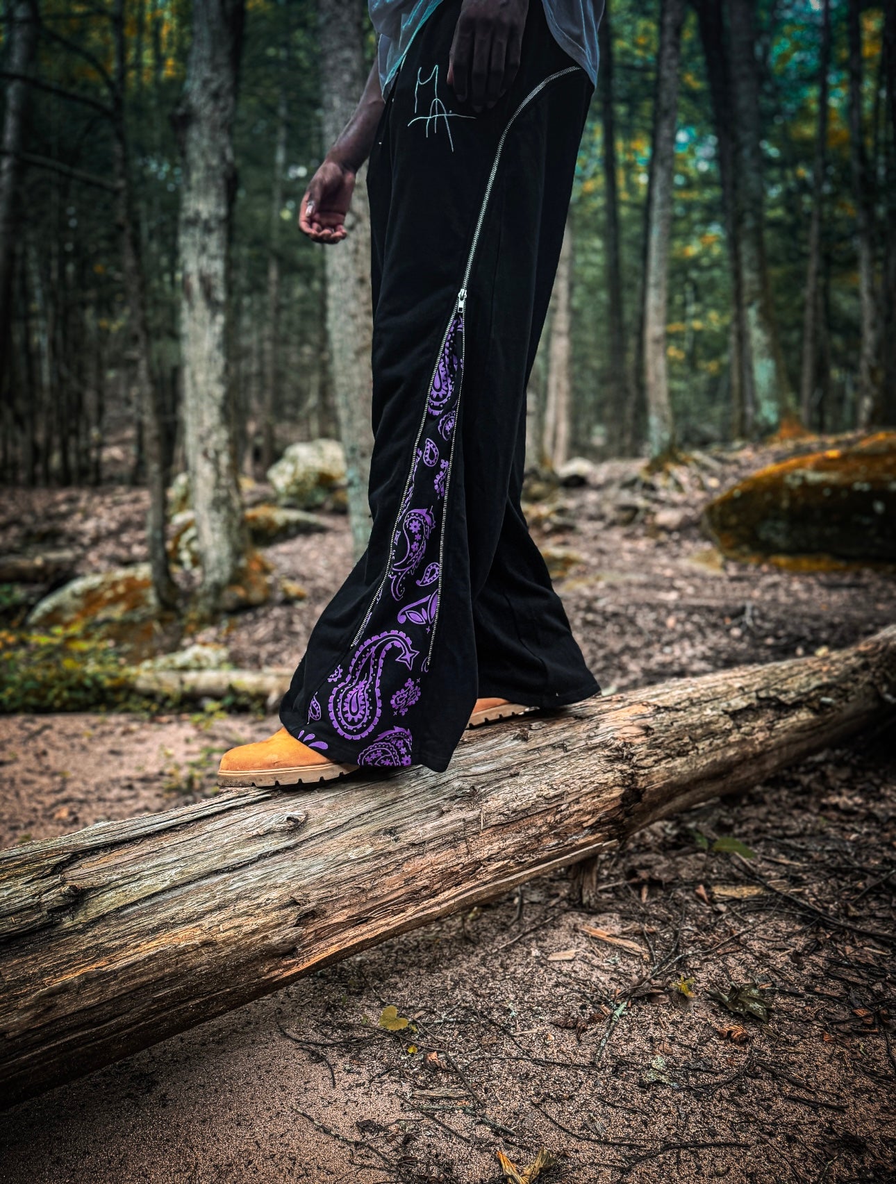 M1ND - Flare Sweatpants